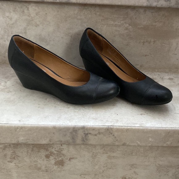 Clarks Soft Cushion wedge heels - Picture 2 of 7